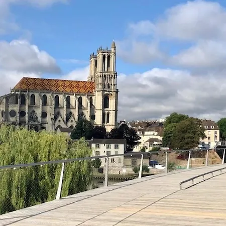 Appartement Avec Jardin Et Terrasse Près De Paris *