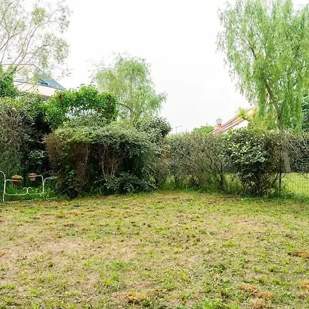 Apartment Avec Jardin Et Terrasse Pres De Paris