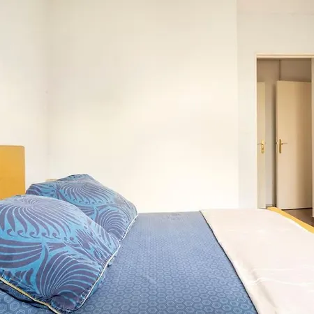 Apartment Avec Jardin Et Terrasse Pres De Paris *